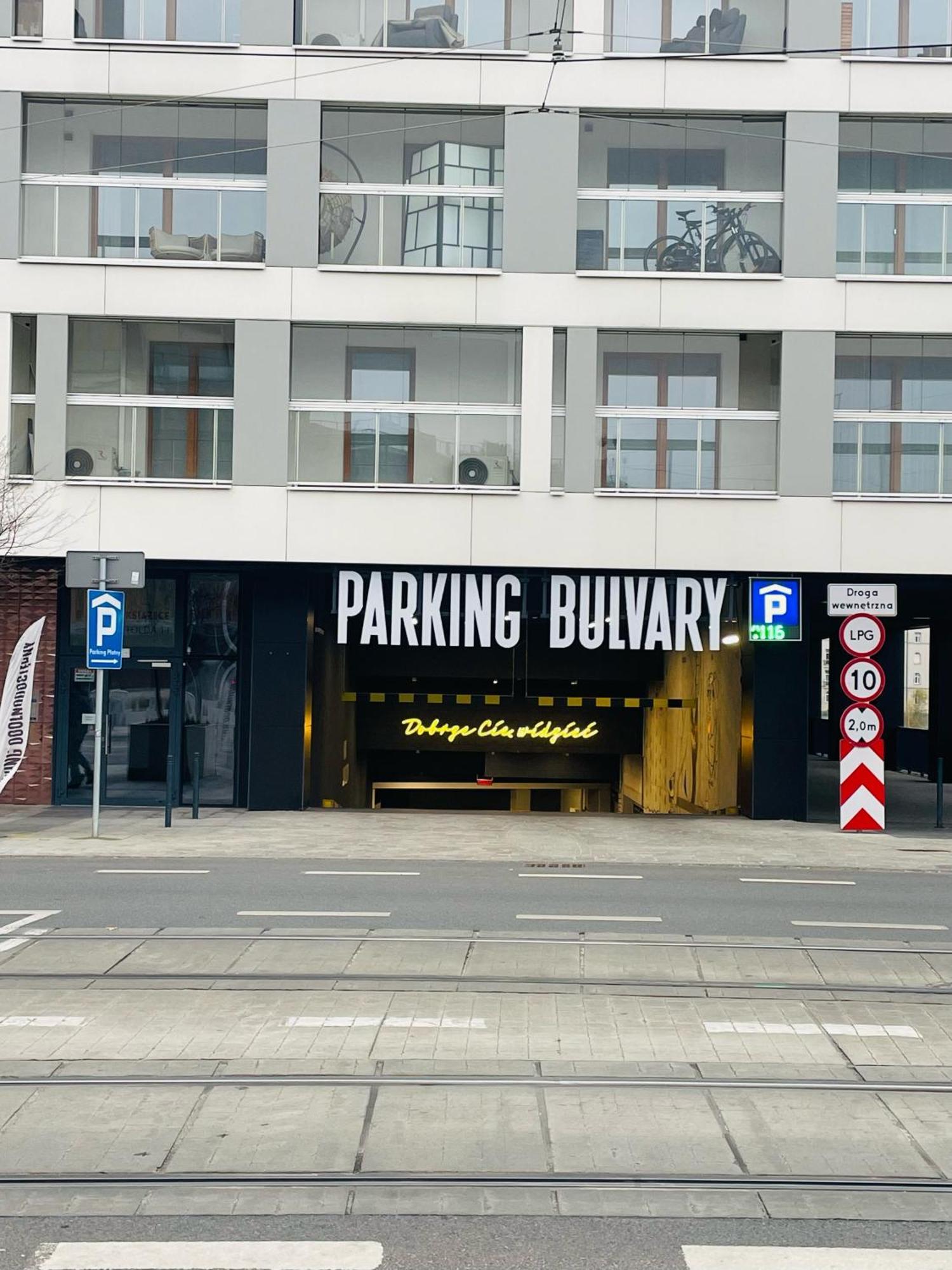 Boogie Deluxe Old Town Aparthotel Вроцлав Екстериор снимка